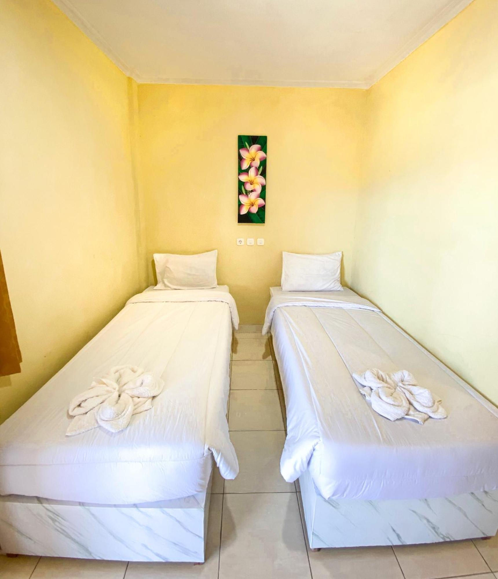 Fx72 Labuan Bajo Hotel Buitenkant foto